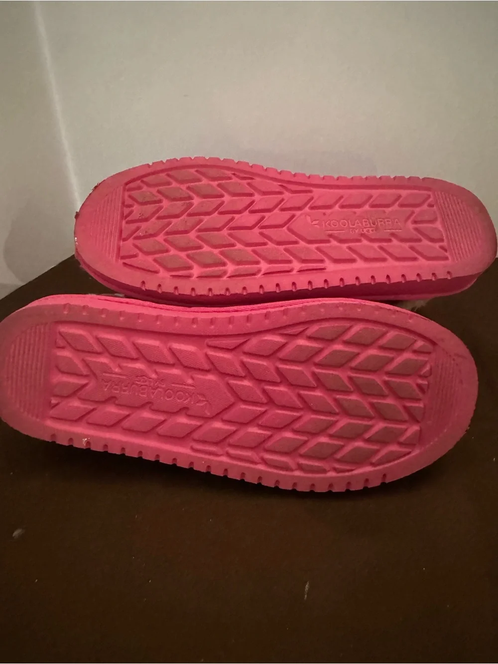 KOOLABURRA BY UGG NALIE BUTTON SHORT BOOTS BIG KIDS SIZE 4 FUCHSIA PINK